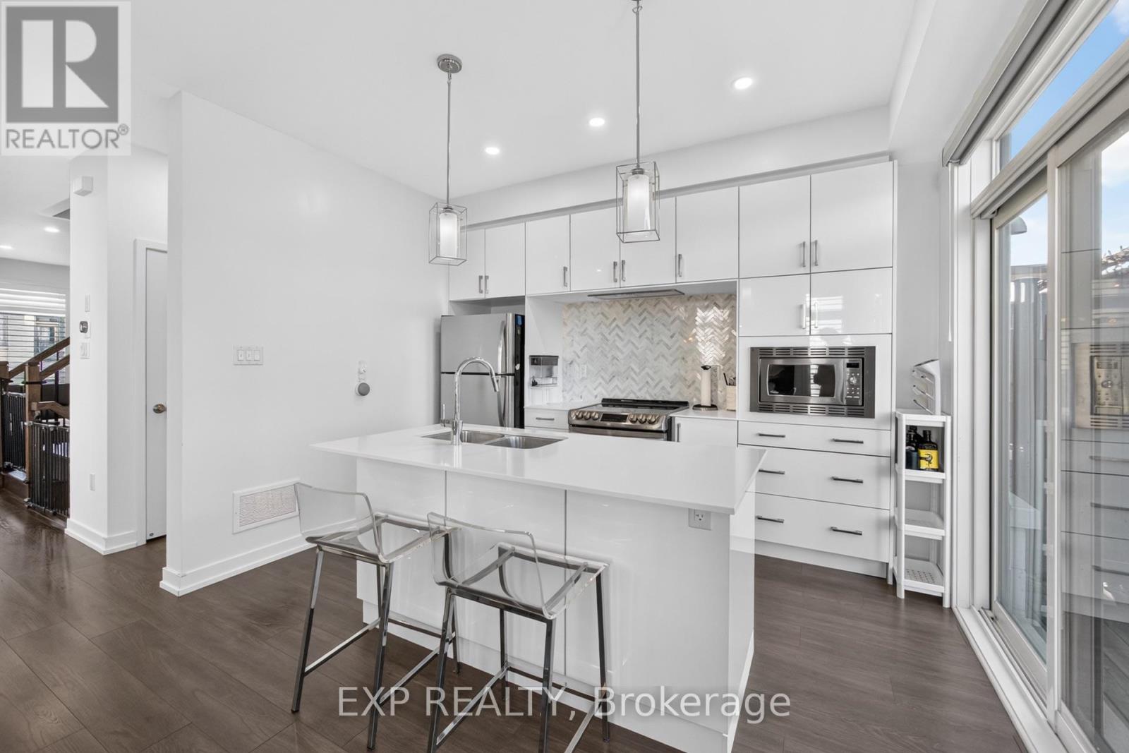 166 Loganberry Gate, Oakville, ON photo 19