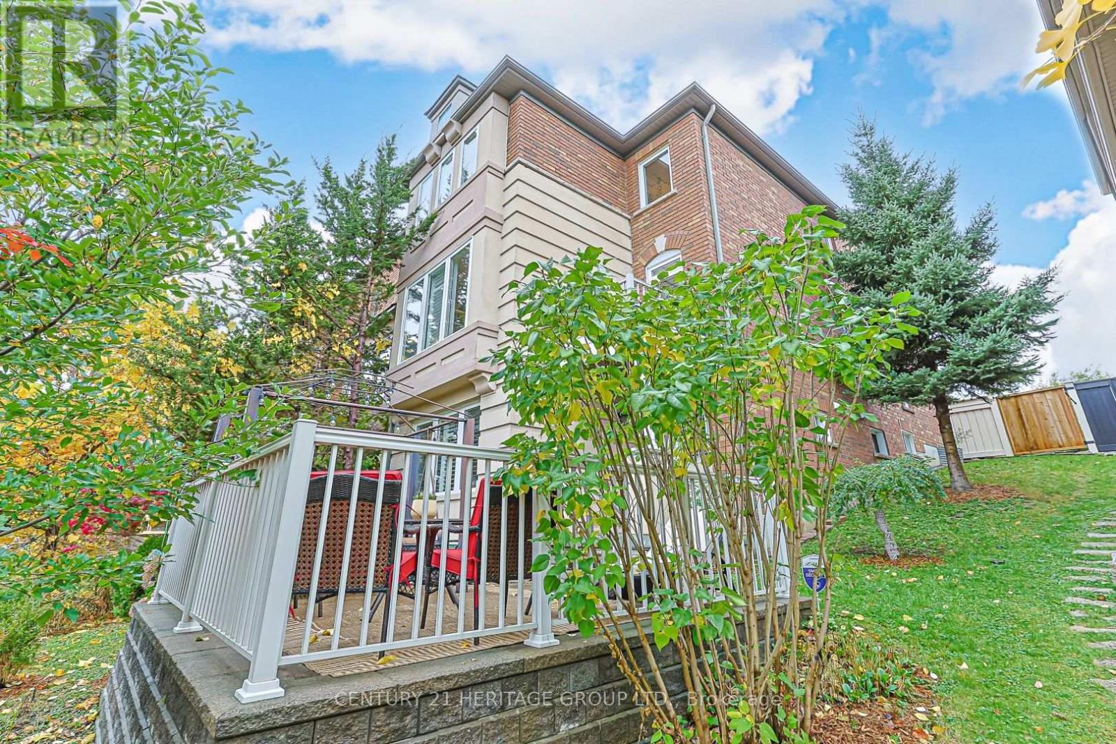 117 Zokol Drive, Aurora, ON photo 3