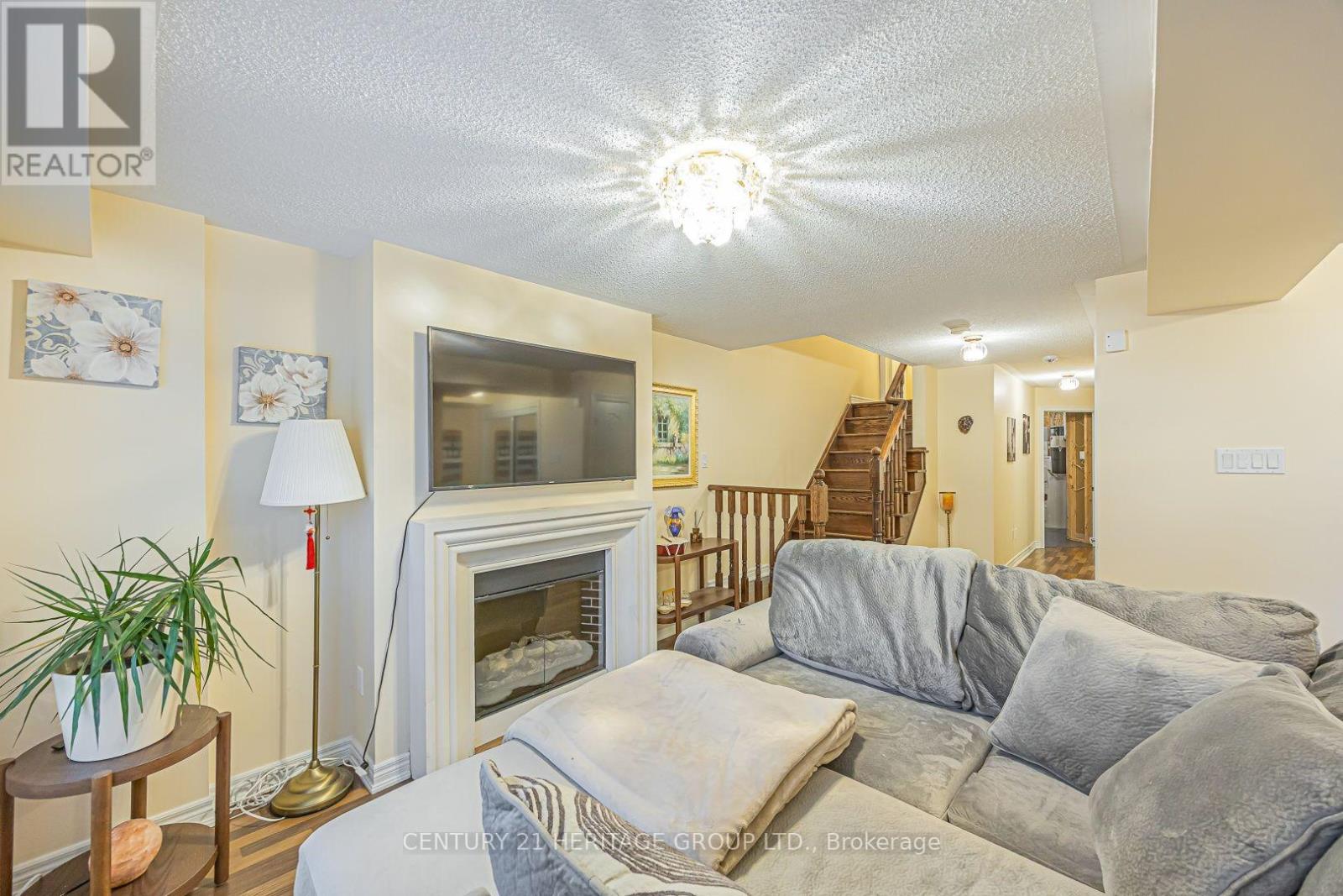 117 Zokol Drive, Aurora, ON photo 9