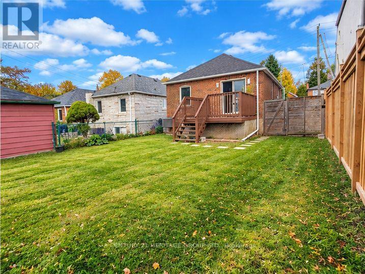 48 Stephen Drive, Toronto, ON photo 18
