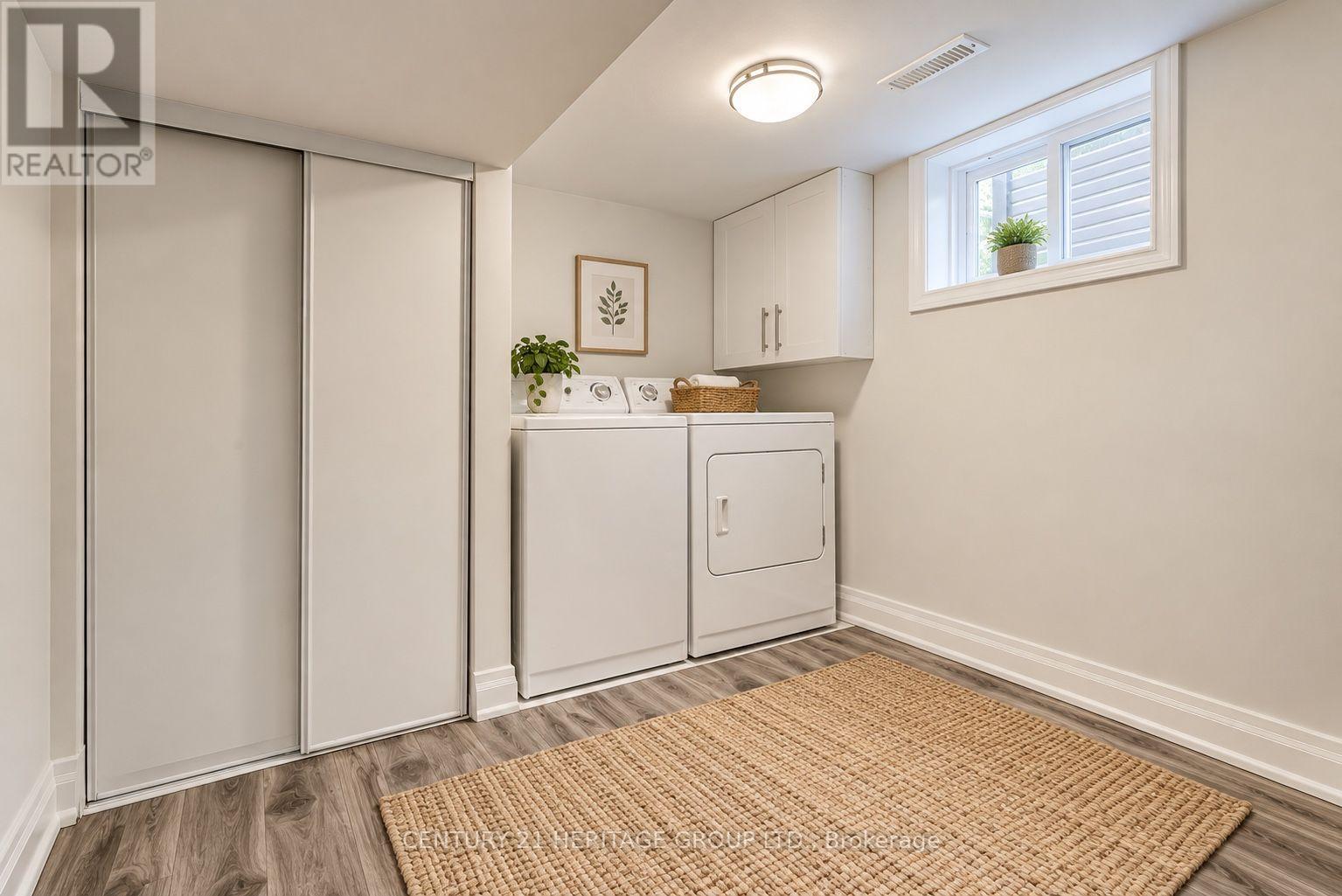 48 Stephen Drive, Toronto, ON photo 10