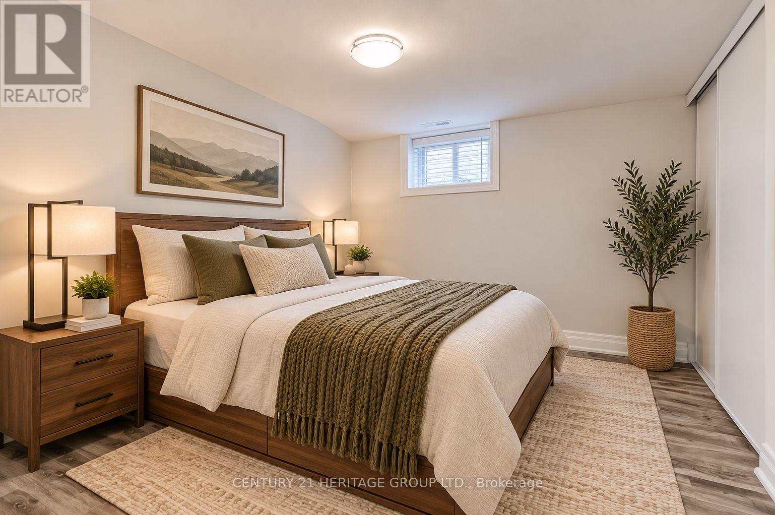 48 Stephen Drive, Toronto, ON photo 11