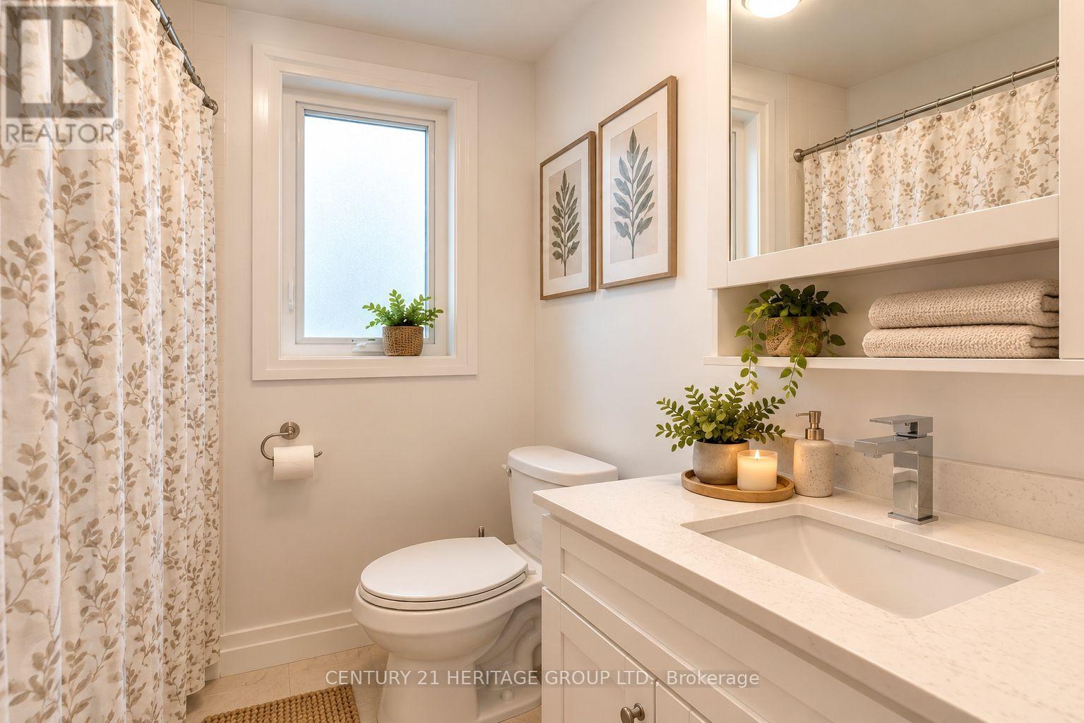 48 Stephen Drive, Toronto, ON photo 9