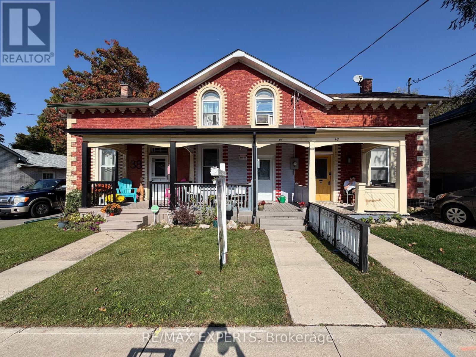 40 Park Hill Road E, photo 1 of 23