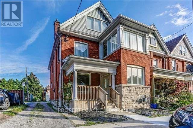 Photo of 147 Wellington Street