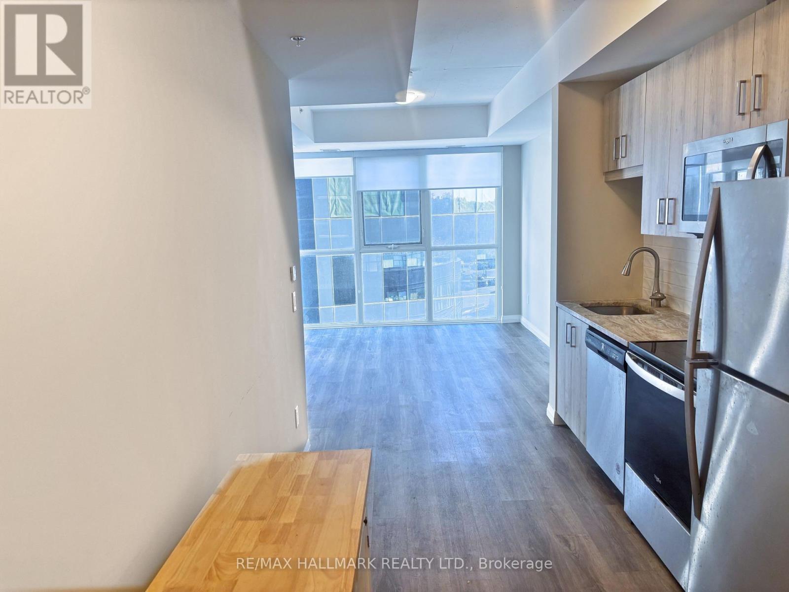 613 - 108 GARMENT STREET — photo 2
