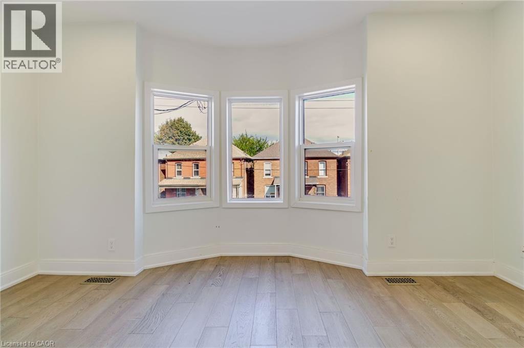 734 CANNON Street E Unit# 2, Hamilton — photo 7