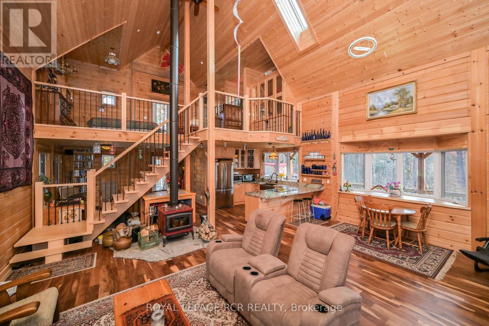 1807 HONEY HARBOUR ROAD - 11