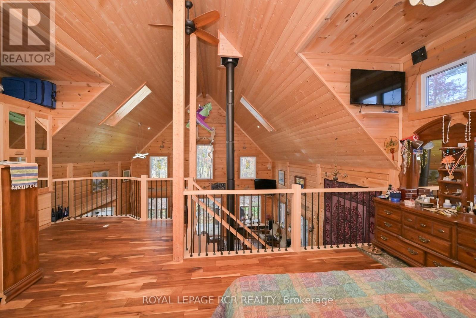 1807 HONEY HARBOUR ROAD - 16