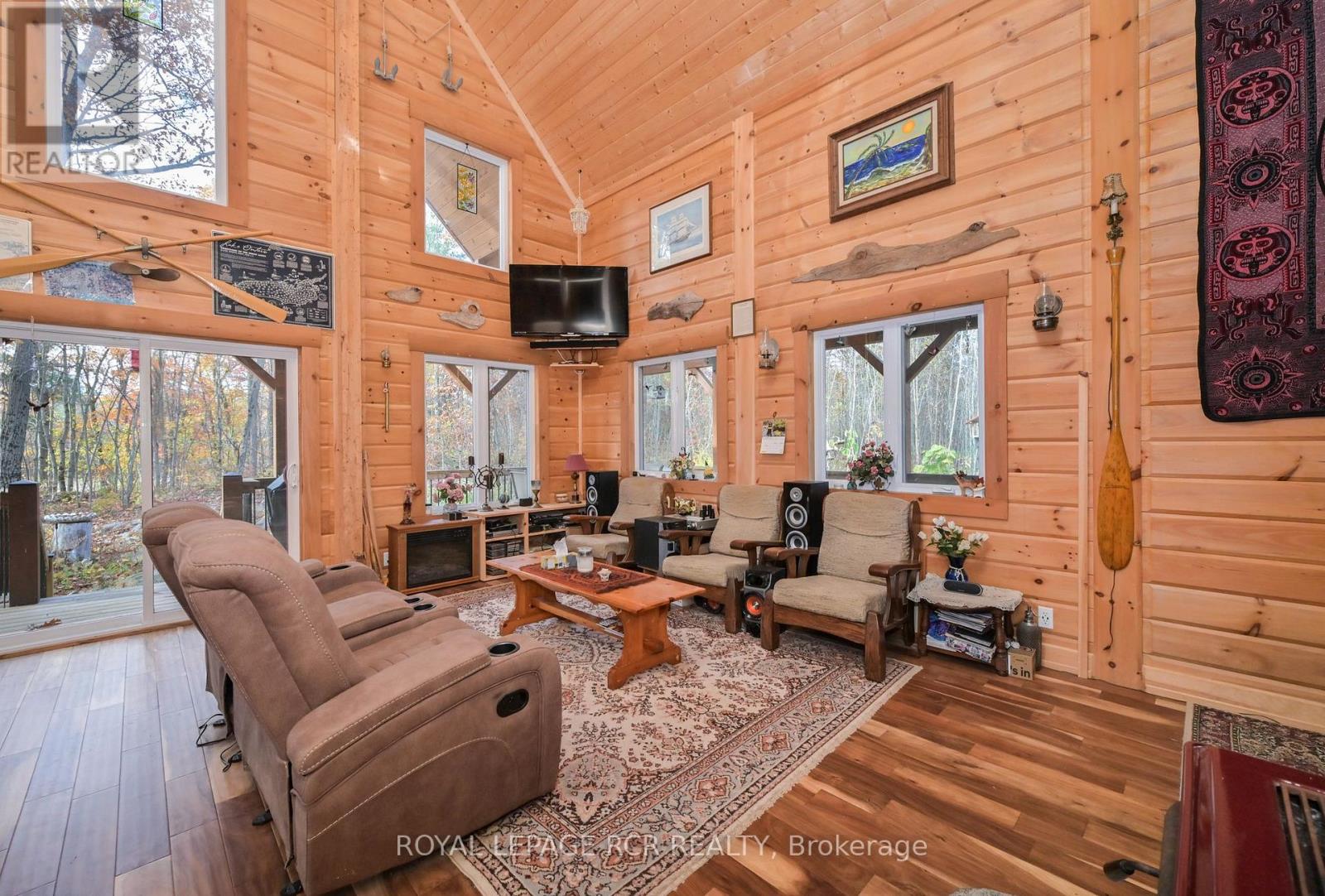 1807 HONEY HARBOUR ROAD - 9