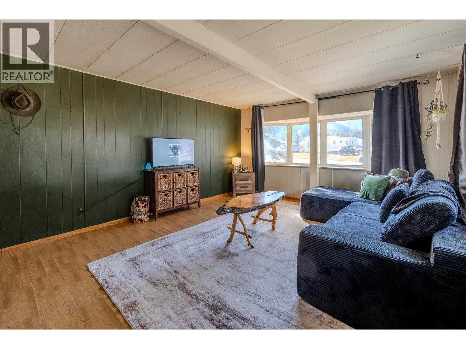1555 Newgate Crescent, Elkford
