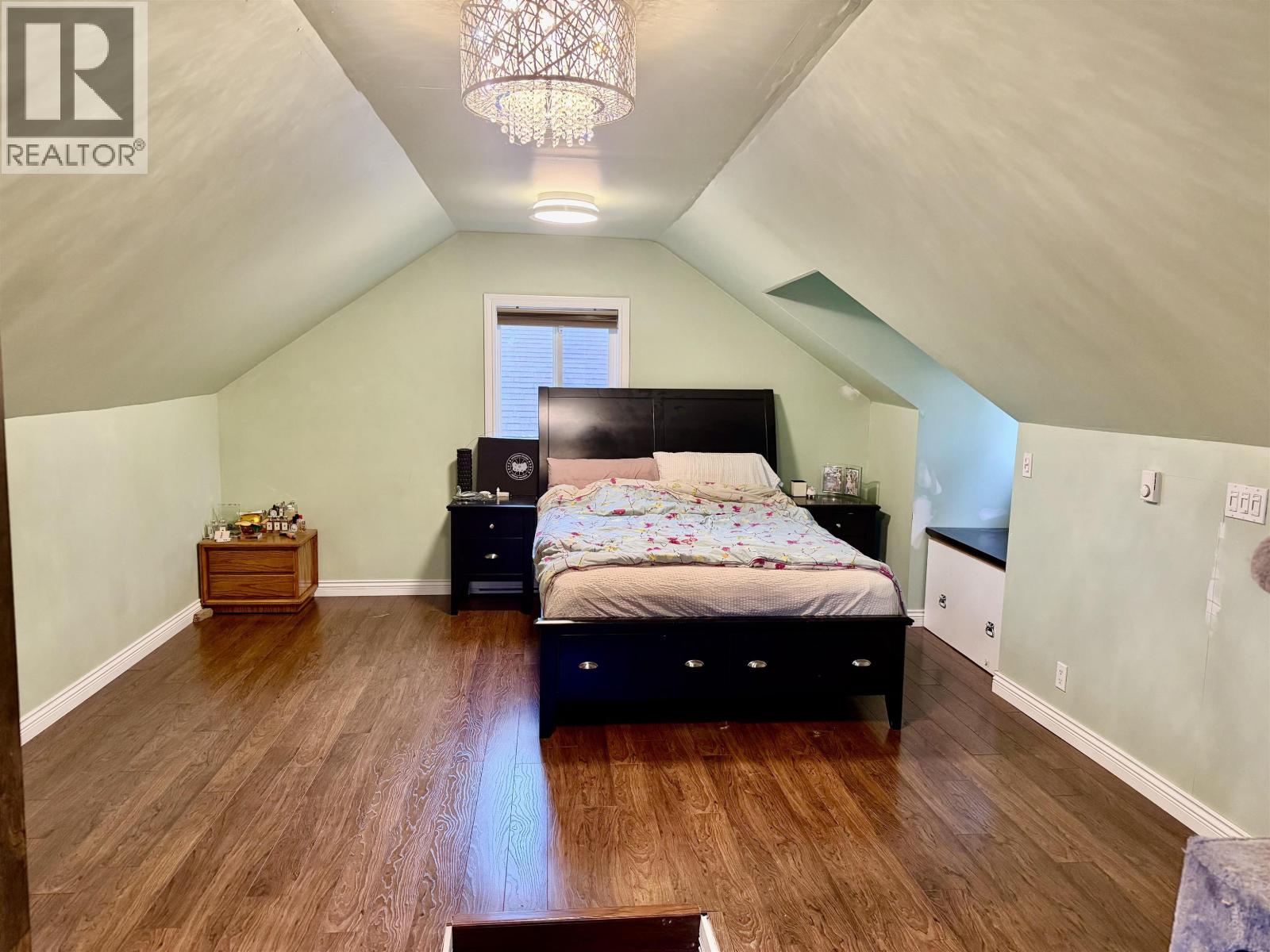 6947 Beatrice Street, Vancouver — photo 8