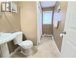 36 Finn Avenue thumbnail 16
