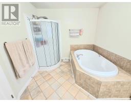 36 Finn Avenue thumbnail 21