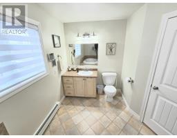 36 Finn Avenue thumbnail 24
