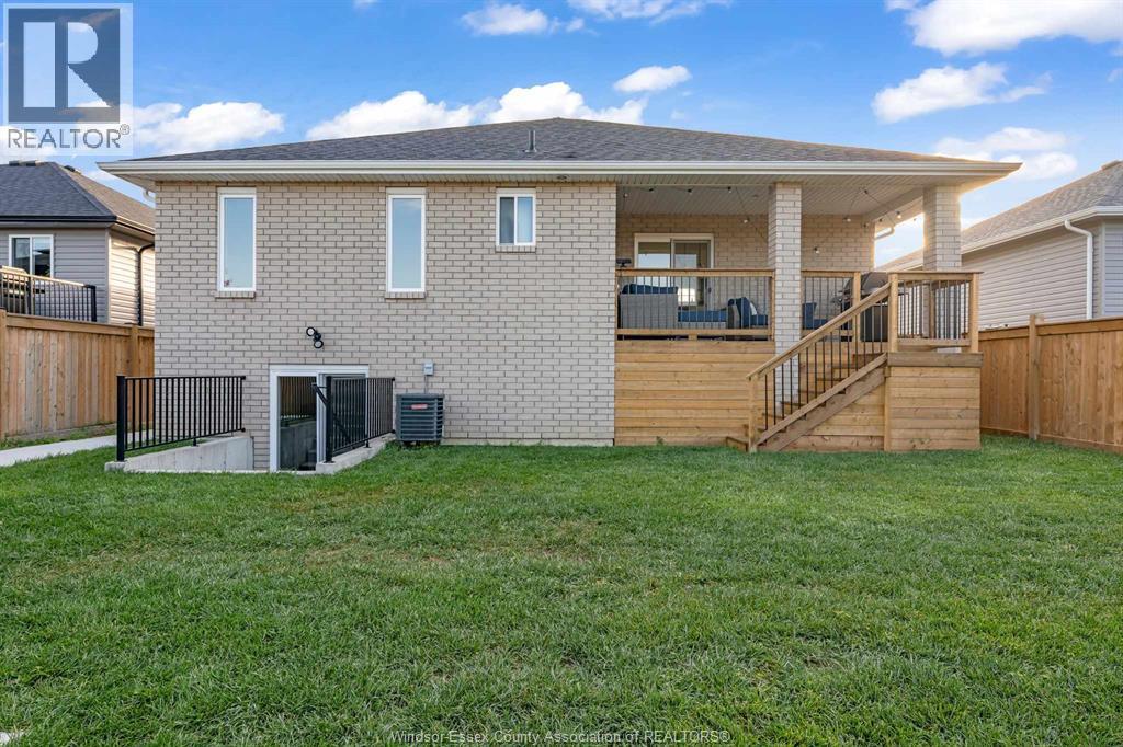 394 Cypress LANE, Lakeshore — photo 9