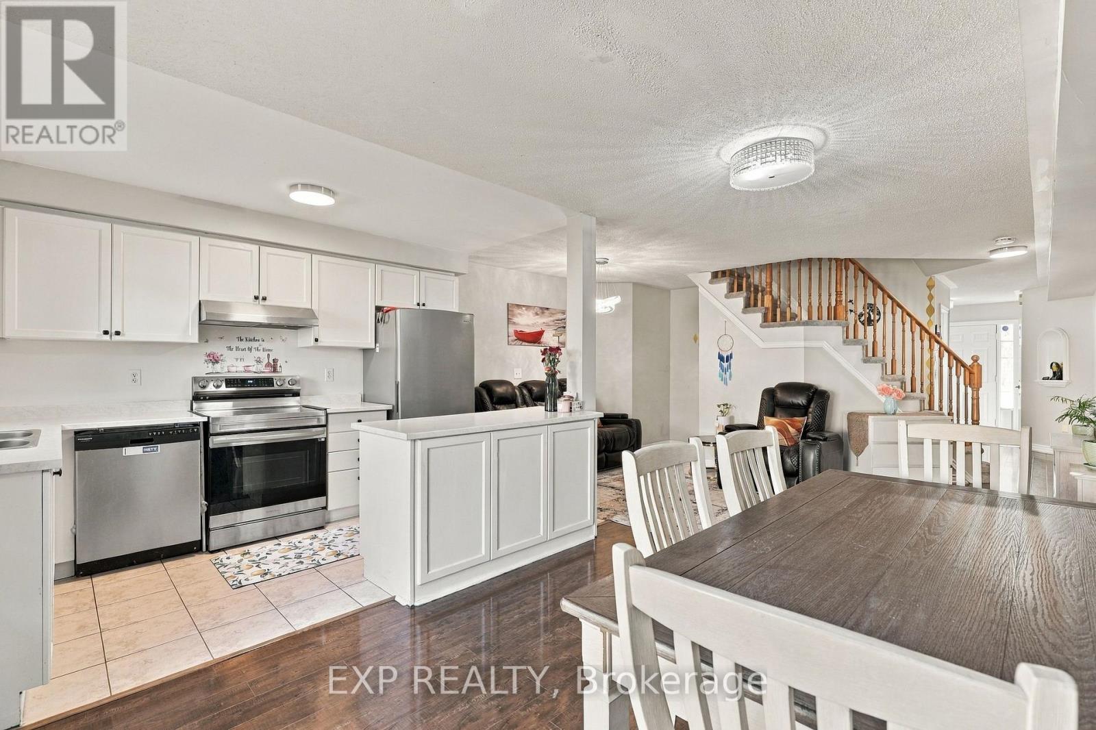 85 Heartview Road, Brampton, ON photo 4