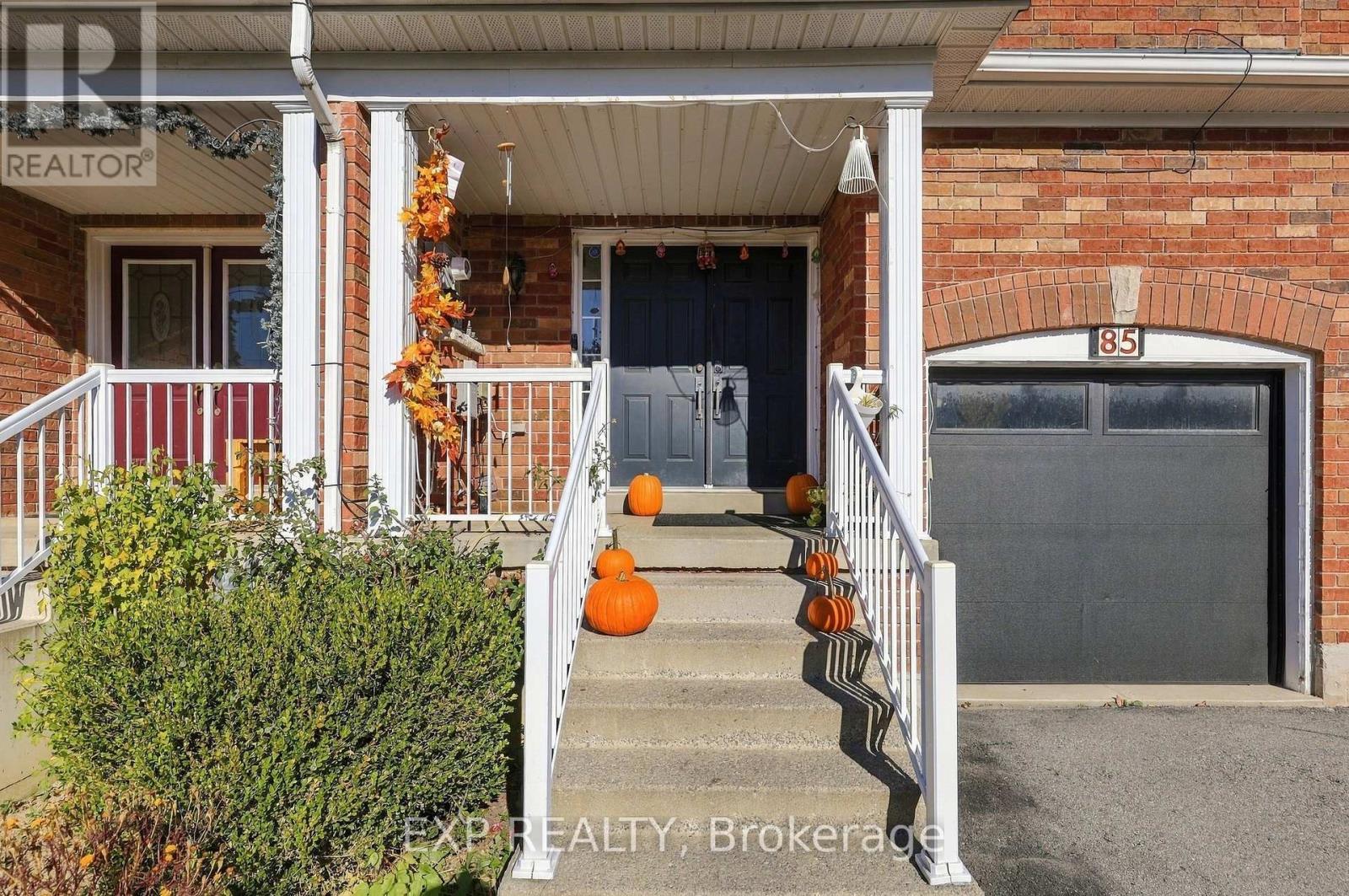 85 Heartview Road, Brampton, ON photo 2