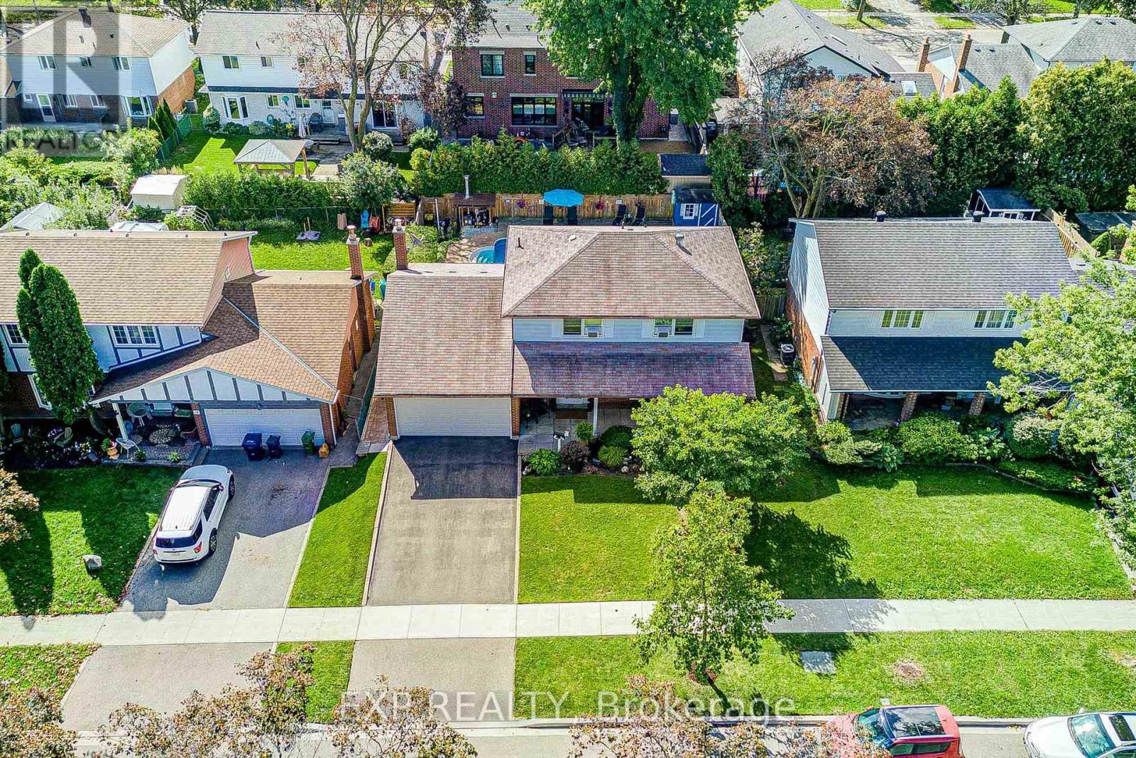 17 Rustywood Drive, Toronto, ON photo 42