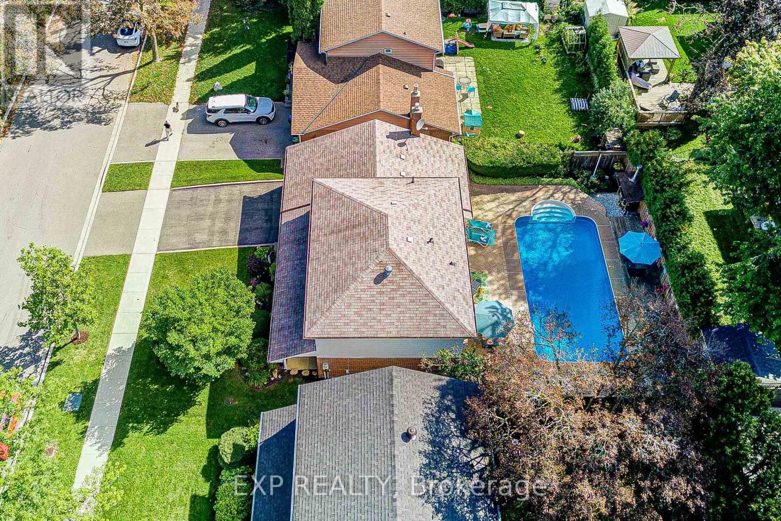 17 Rustywood Drive, Toronto, ON photo 46