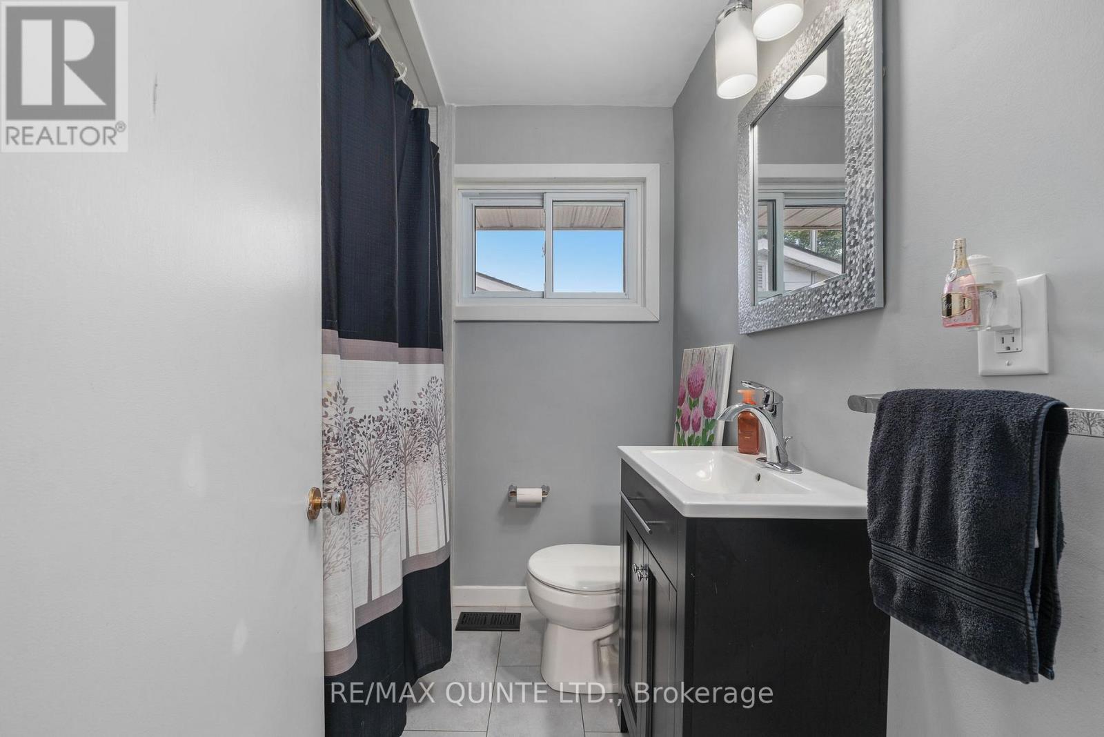 15 Linton Park Road, Belleville, ON photo 15