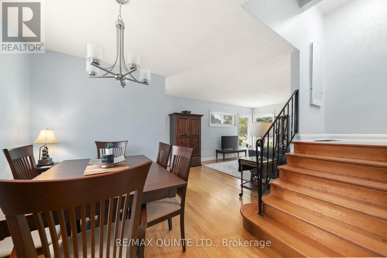 15 Linton Park Road, Belleville, ON photo 7