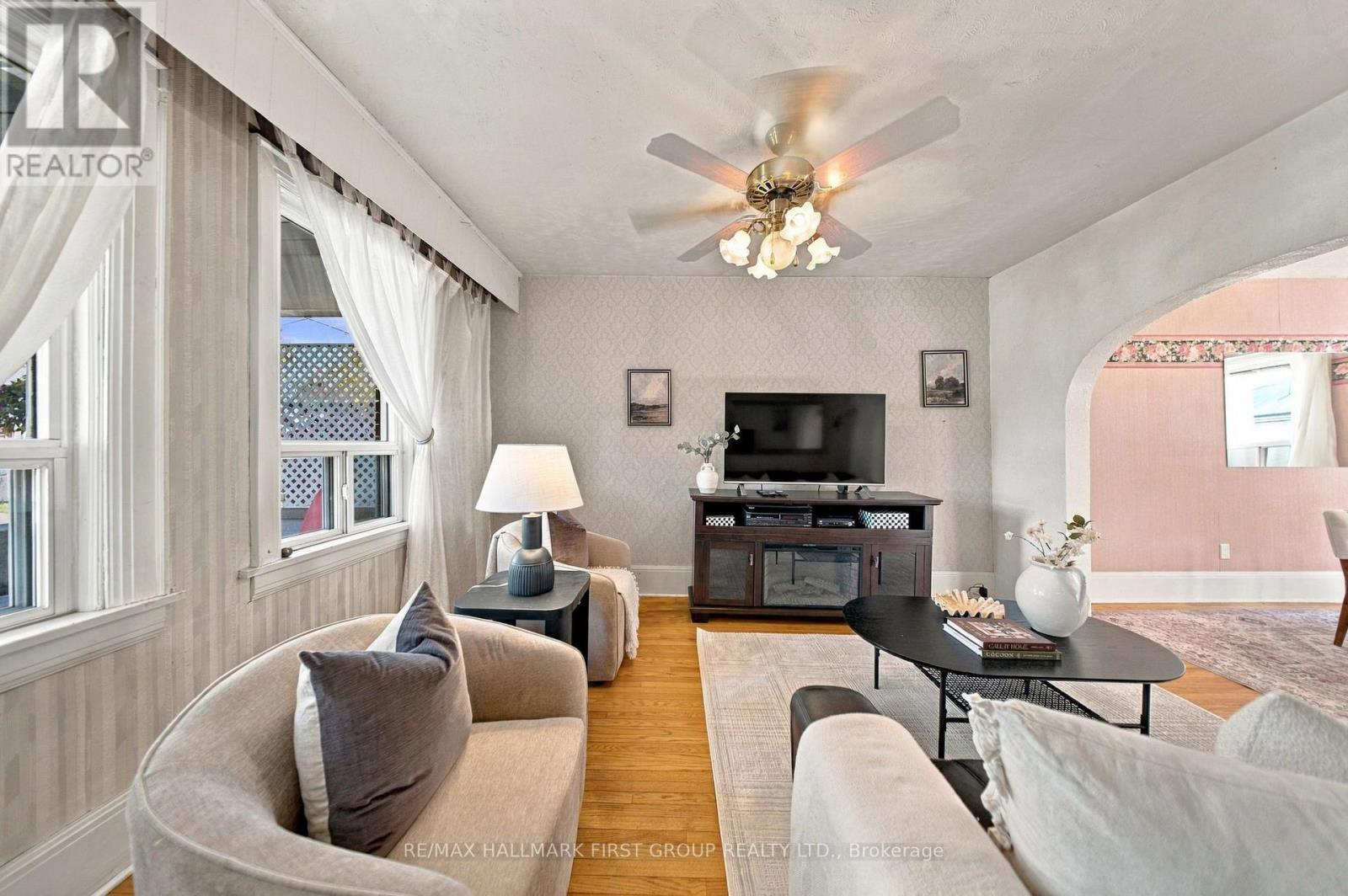 284 FRENCH STREET - 6