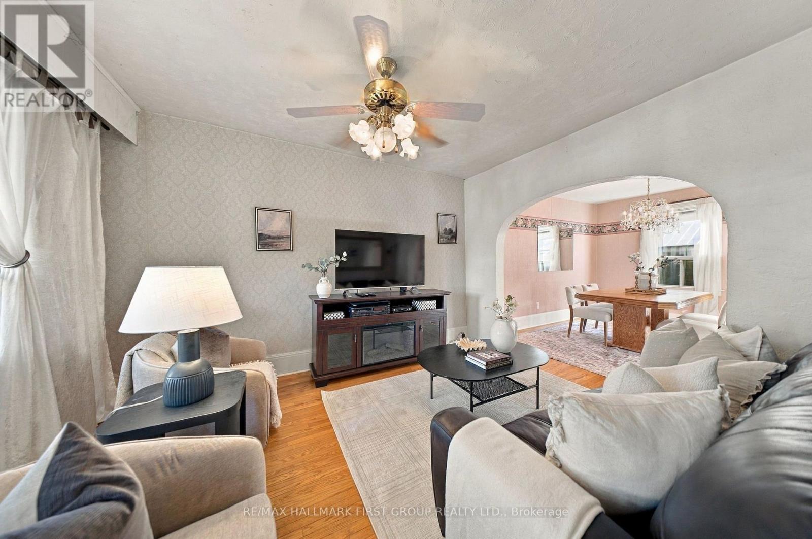 284 FRENCH STREET - 7