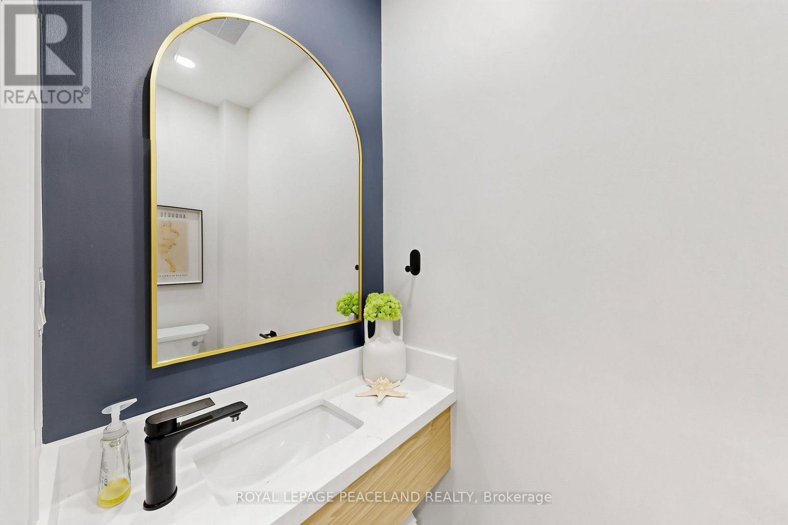 5 Herbert Avenue, Toronto, ON photo 15
