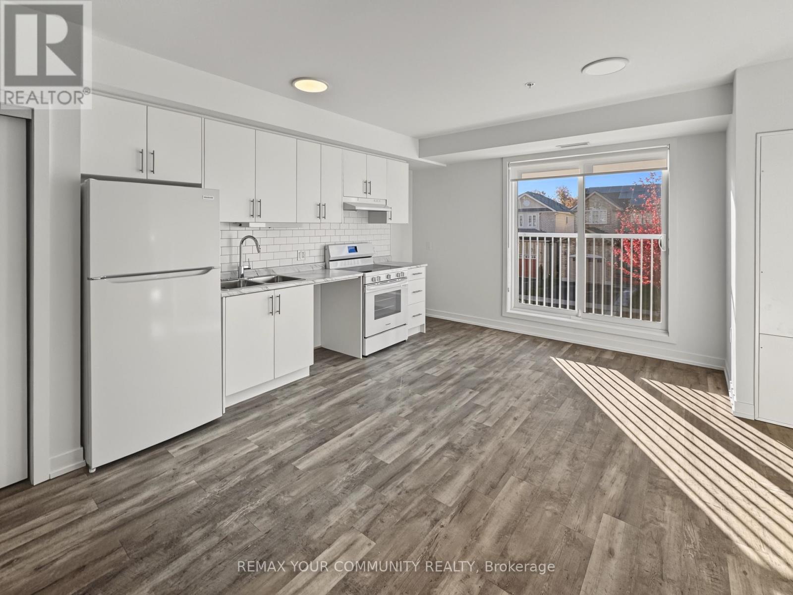207- 1687 Durham Regional Hwy 2, Clarington, ON