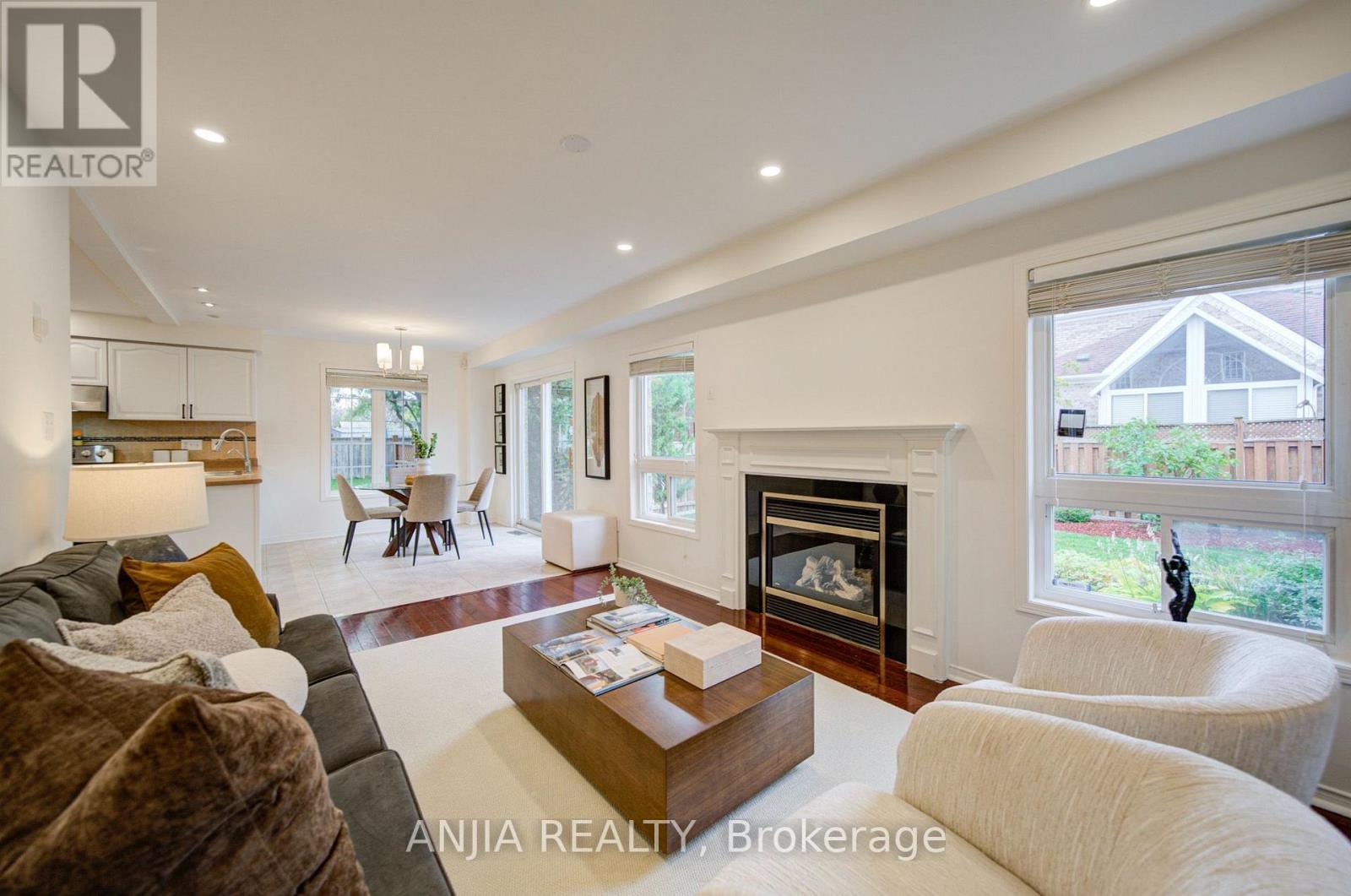1 Aylesbury Gate, Markham, ON photo 18