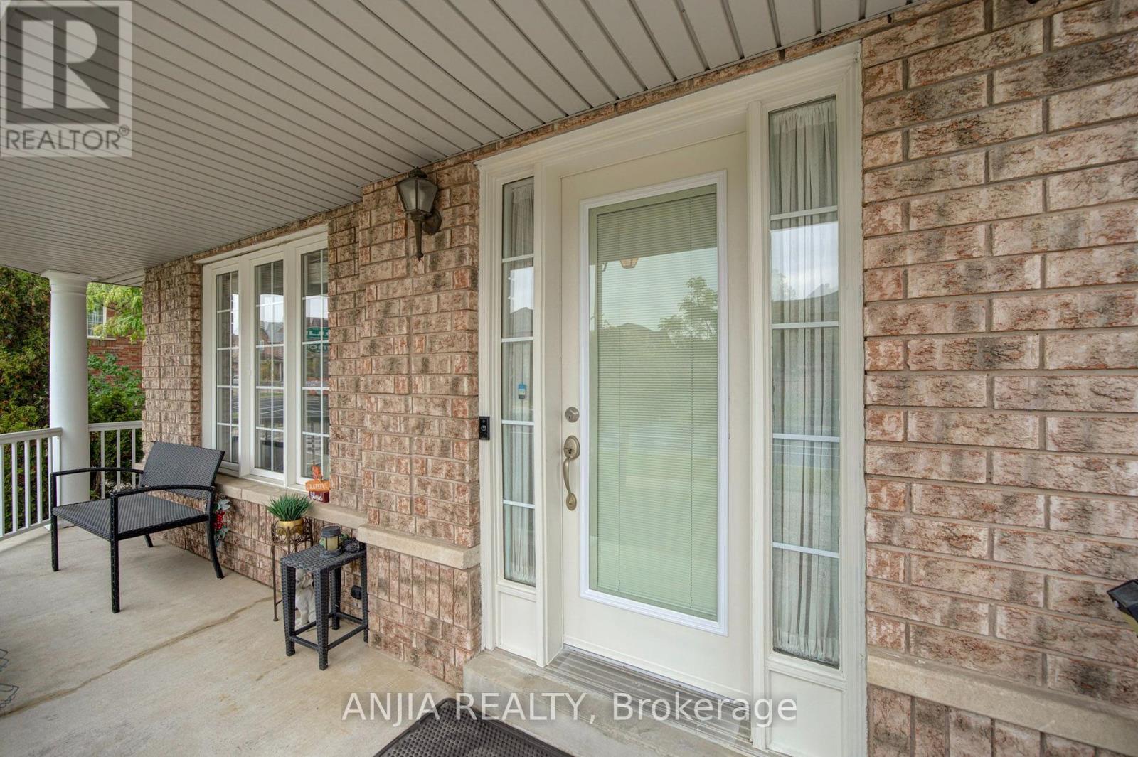 1 Aylesbury Gate, Markham, ON photo 3