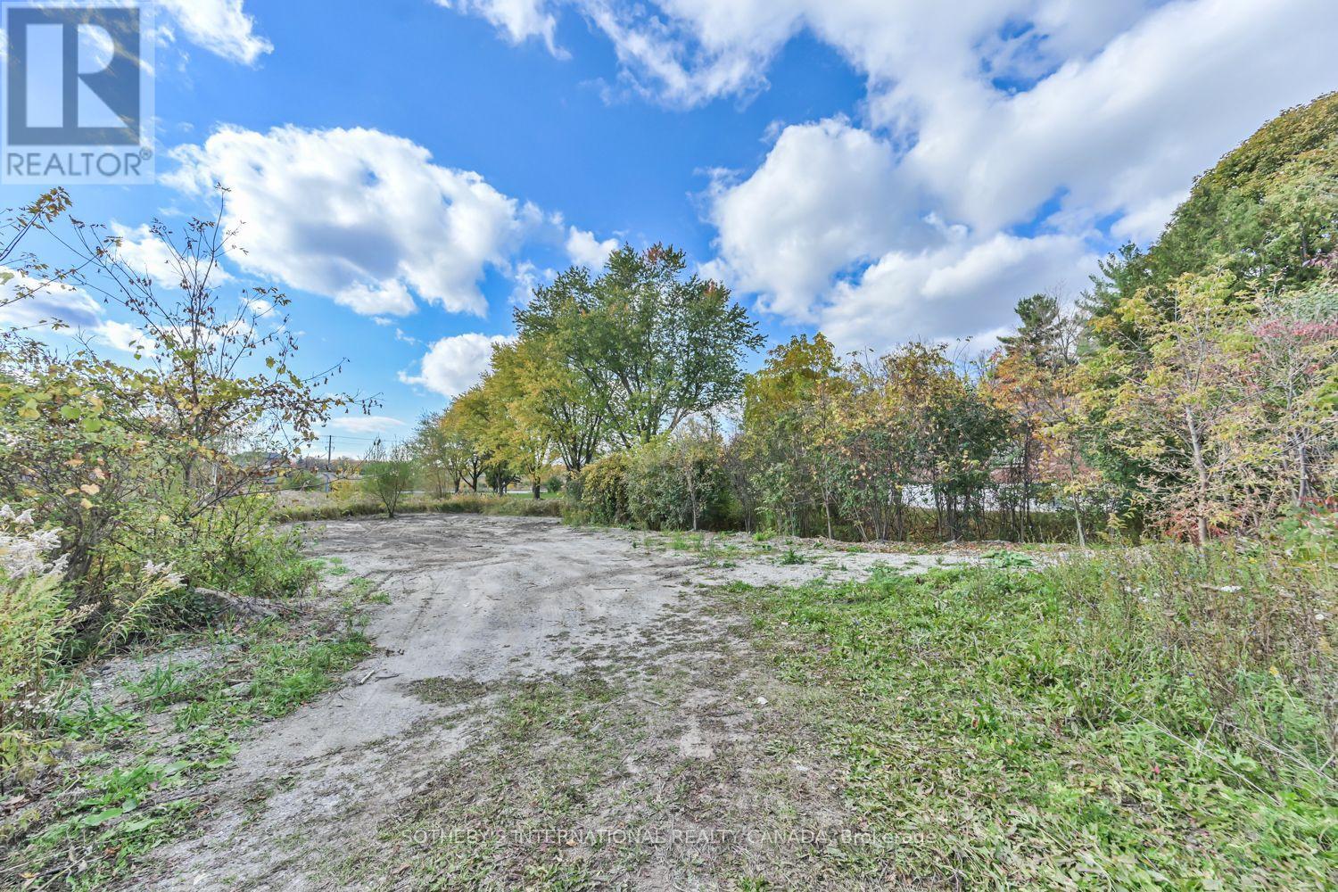 12689 Leslie Street, Richmond Hill, ON photo 13