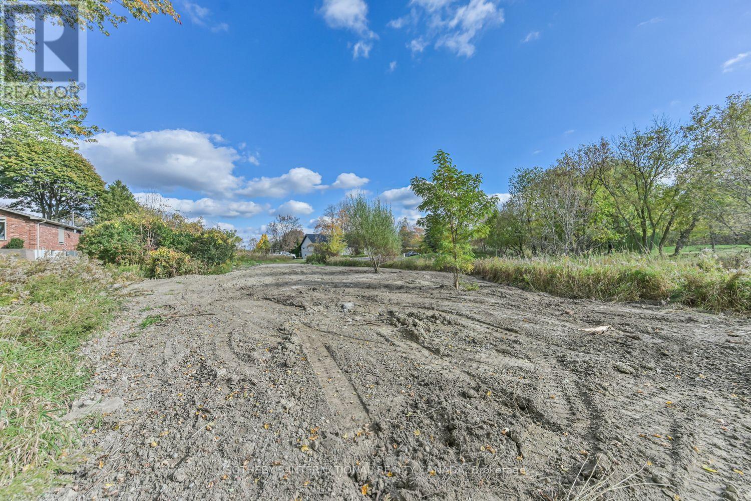 12689 Leslie Street, Richmond Hill, ON photo 18