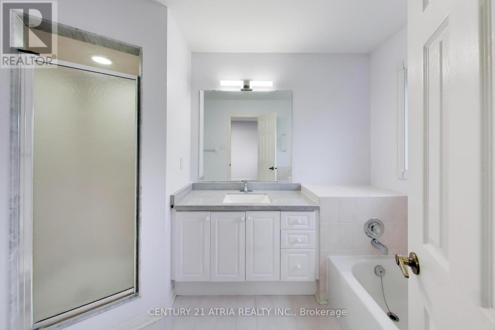 29 Indigo Street, Richmond Hill, ON photo 9