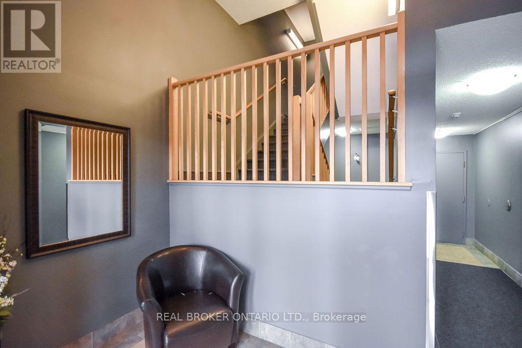 26- 137 Sydenham Wells, Barrie, ON photo 27