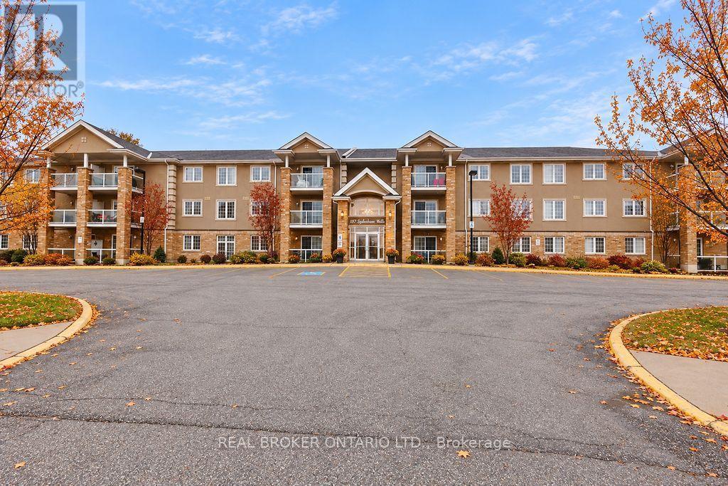 26- 137 Sydenham Wells, Barrie, ON photo 31