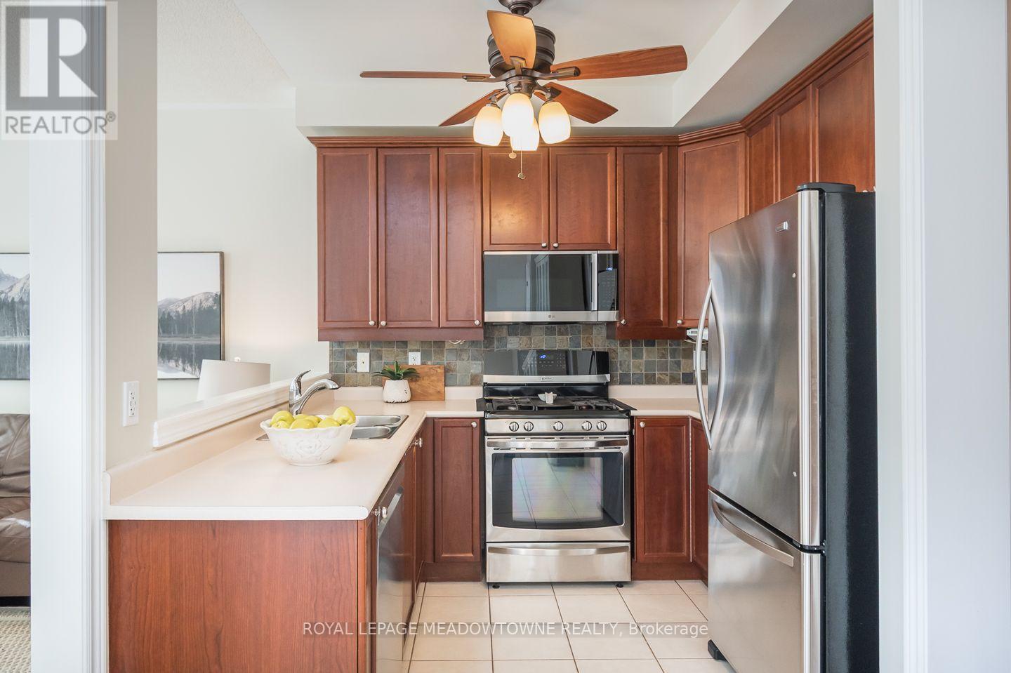 404 Black Drive, Milton, ON photo 8
