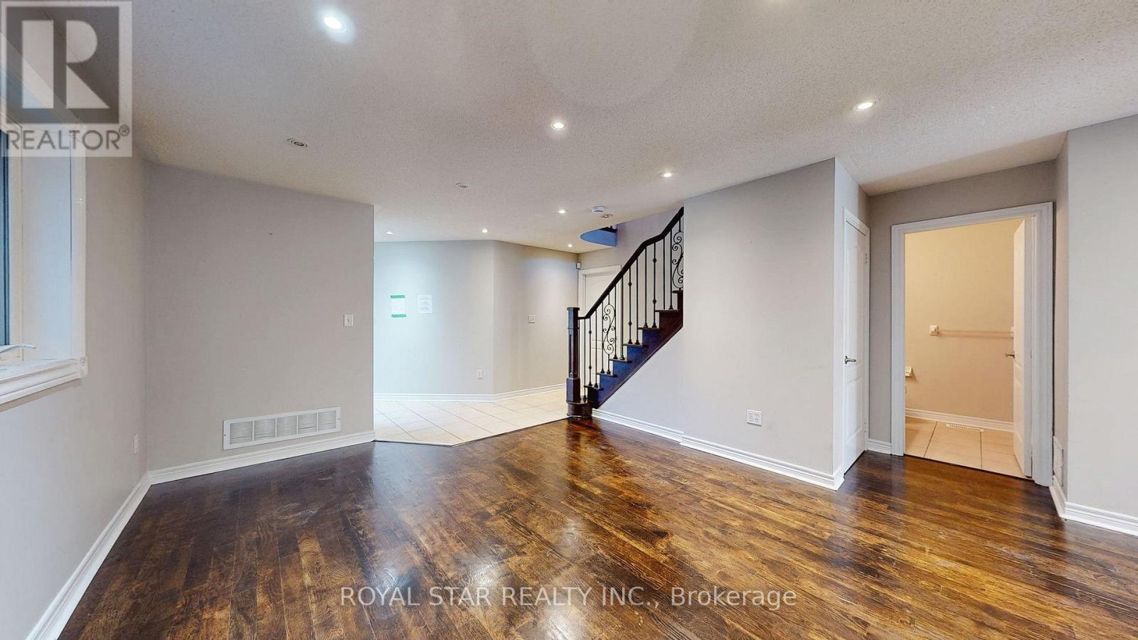 61 HEADWATER ROAD, Caledon (Bolton West) — photo 9