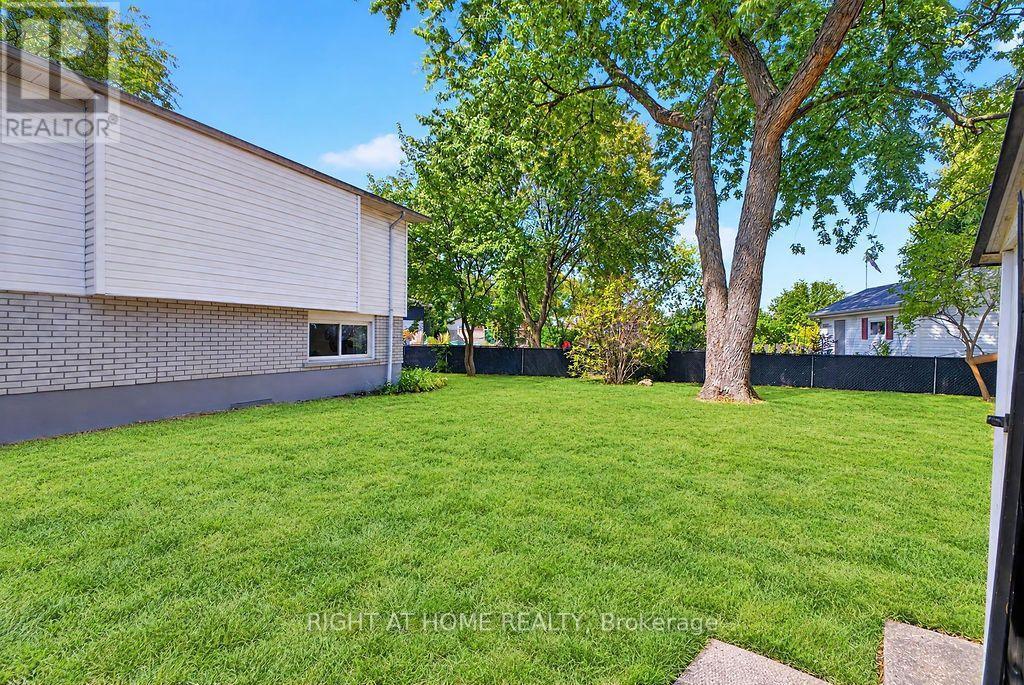 13 Crawford Drive, Hamilton, ON photo 32