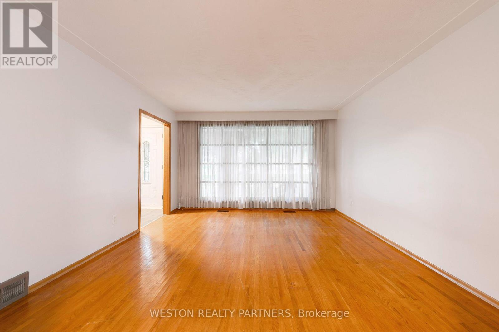 174 SAN REMO DRIVE, Hamilton (Mountview) — photo 6