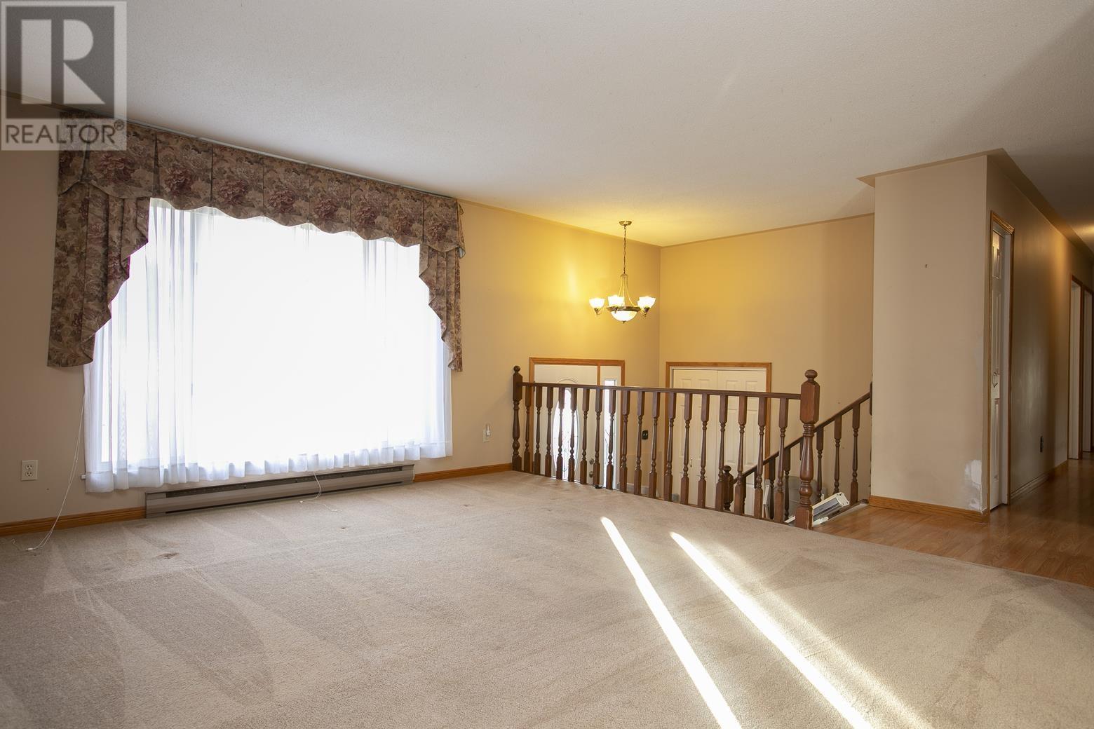 36 Danby RD - 16