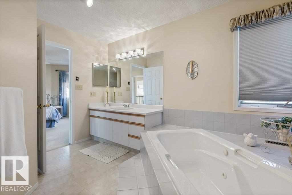 9 PAQUETTE PL, St. Albert — photo 25