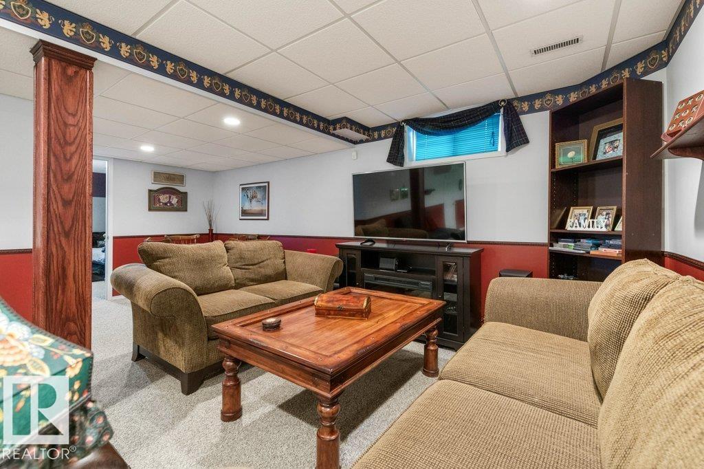 9 PAQUETTE PL, St. Albert — photo 28