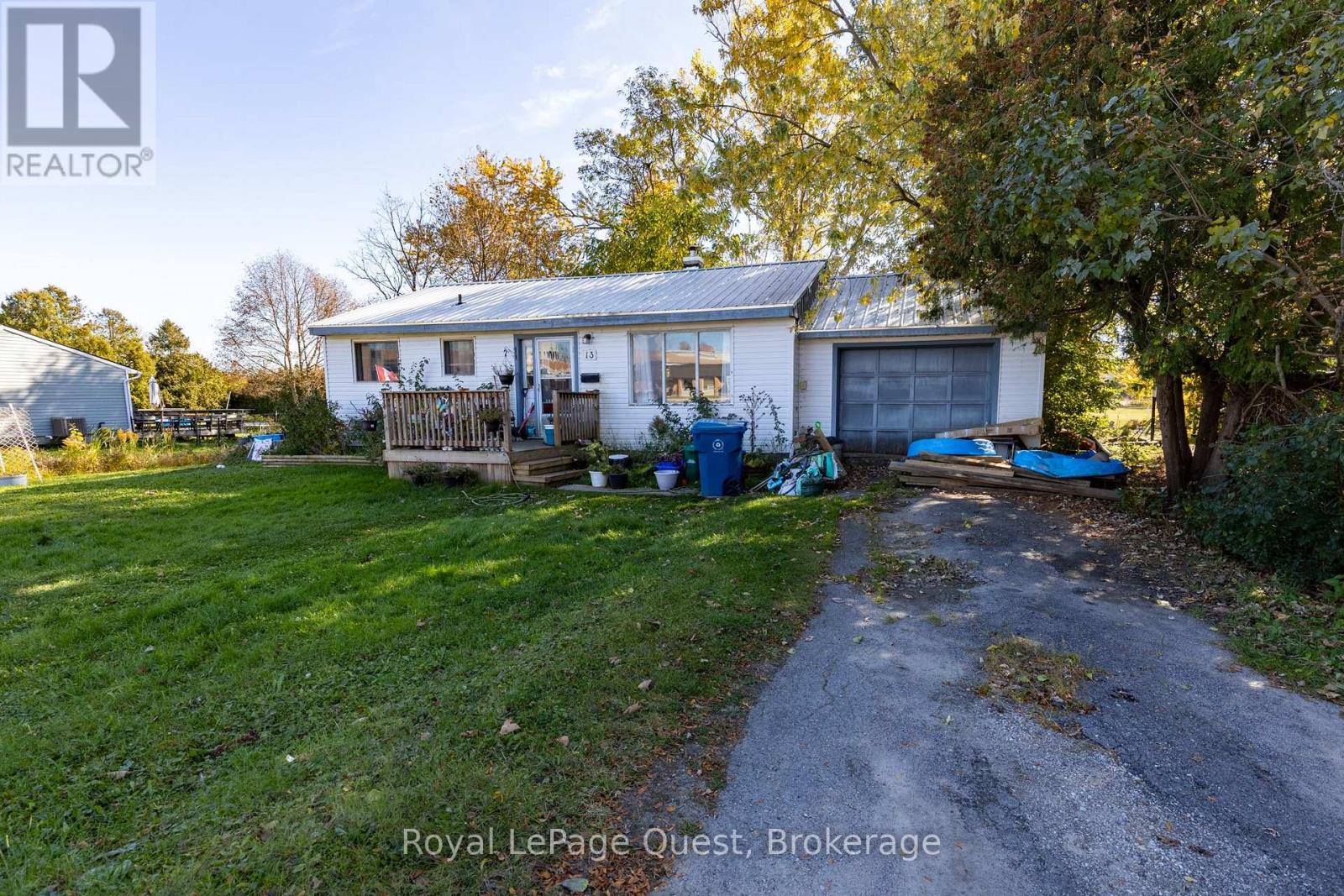 13 Grace Avenue, Orillia photo 2