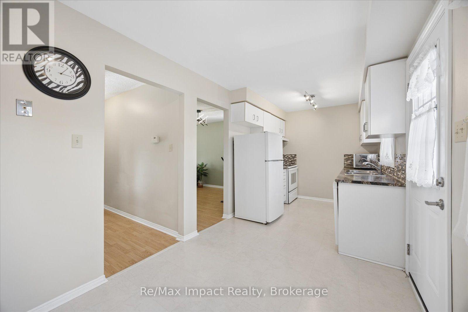 53- 10 Bassett Boulevard, Whitby, ON photo 10