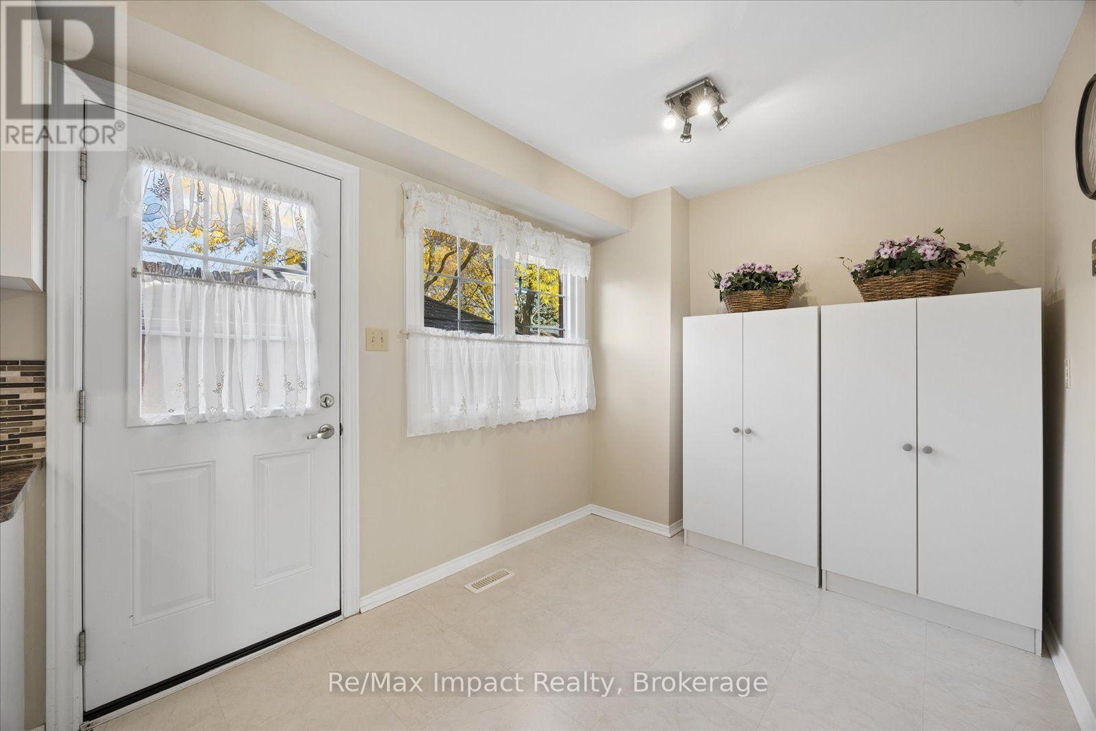 53- 10 Bassett Boulevard, Whitby, ON photo 13