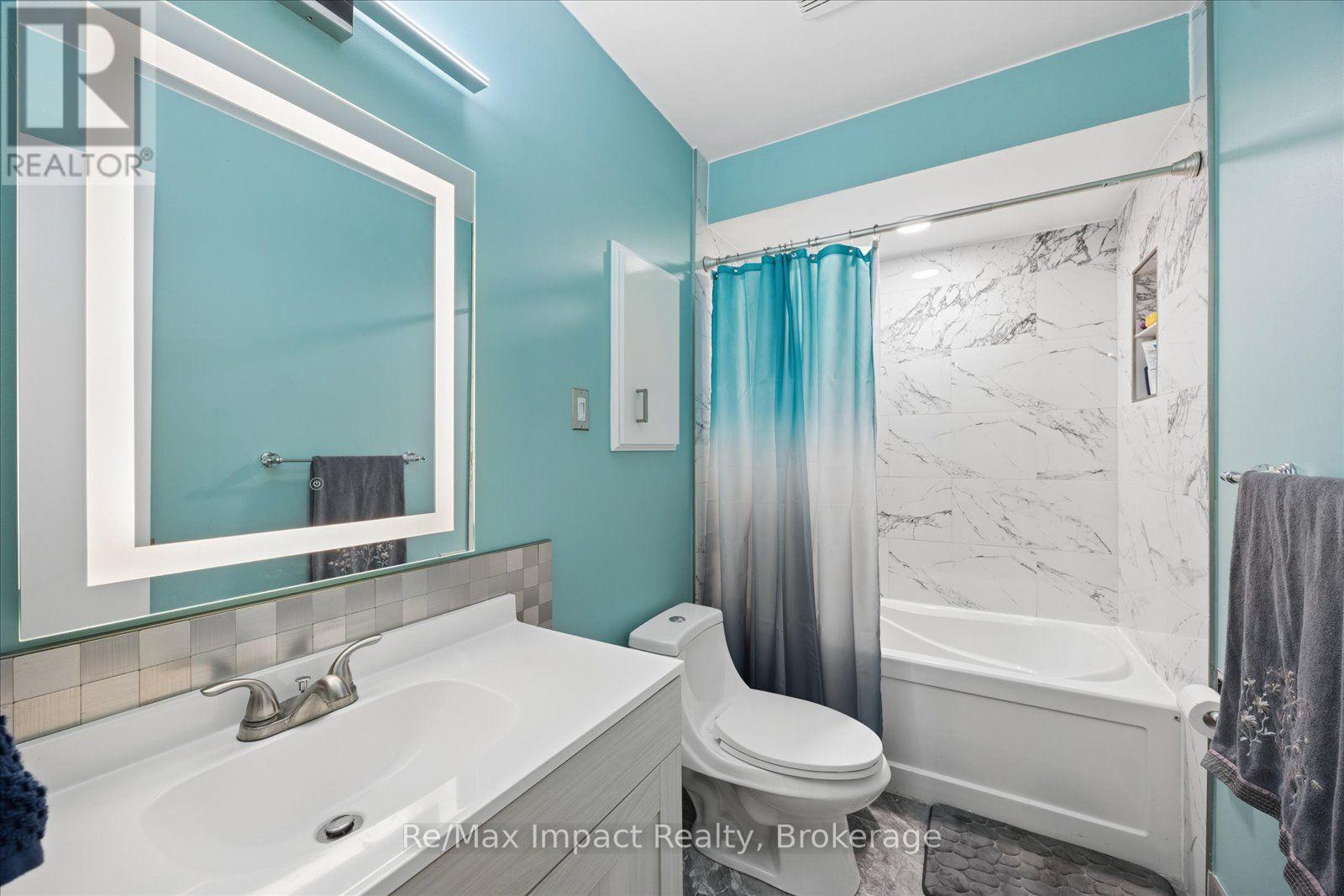 53- 10 Bassett Boulevard, Whitby, ON photo 15