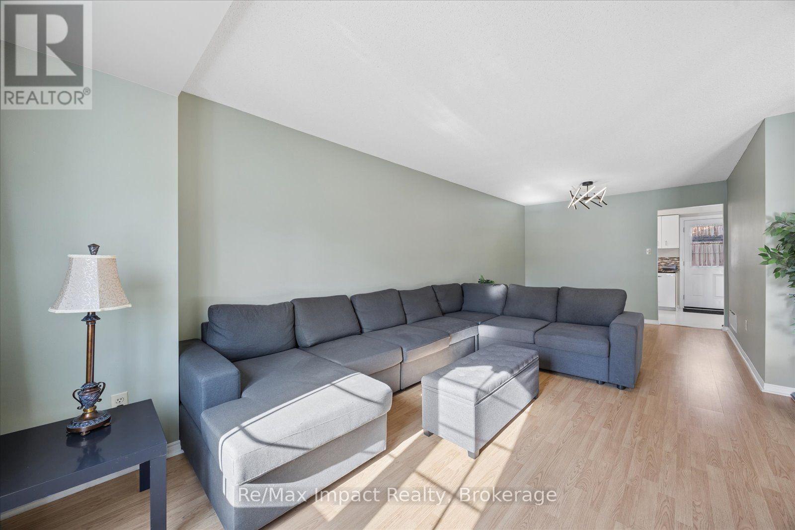 53- 10 Bassett Boulevard, Whitby, ON photo 7