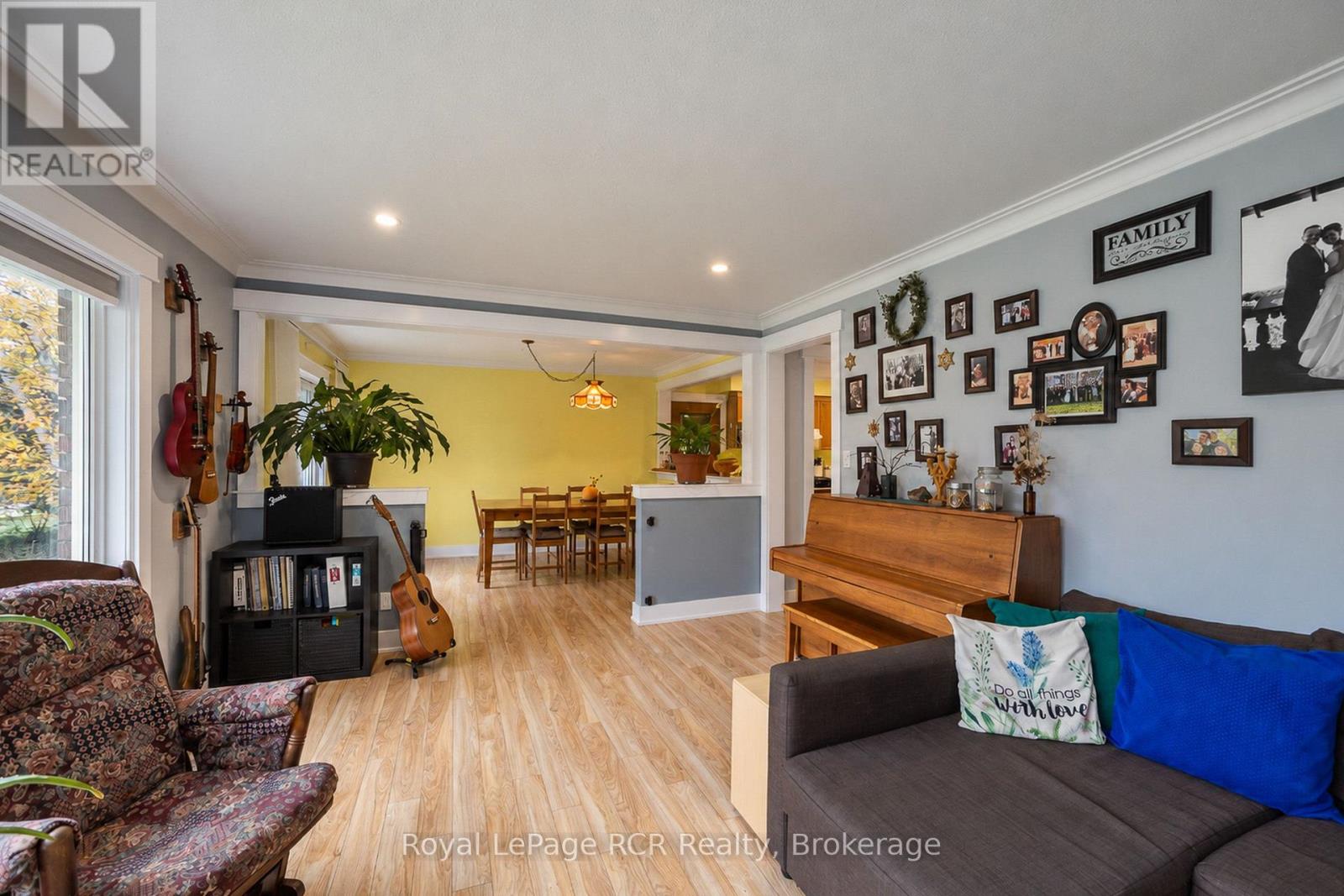 110 QUEEN STREET - 15
